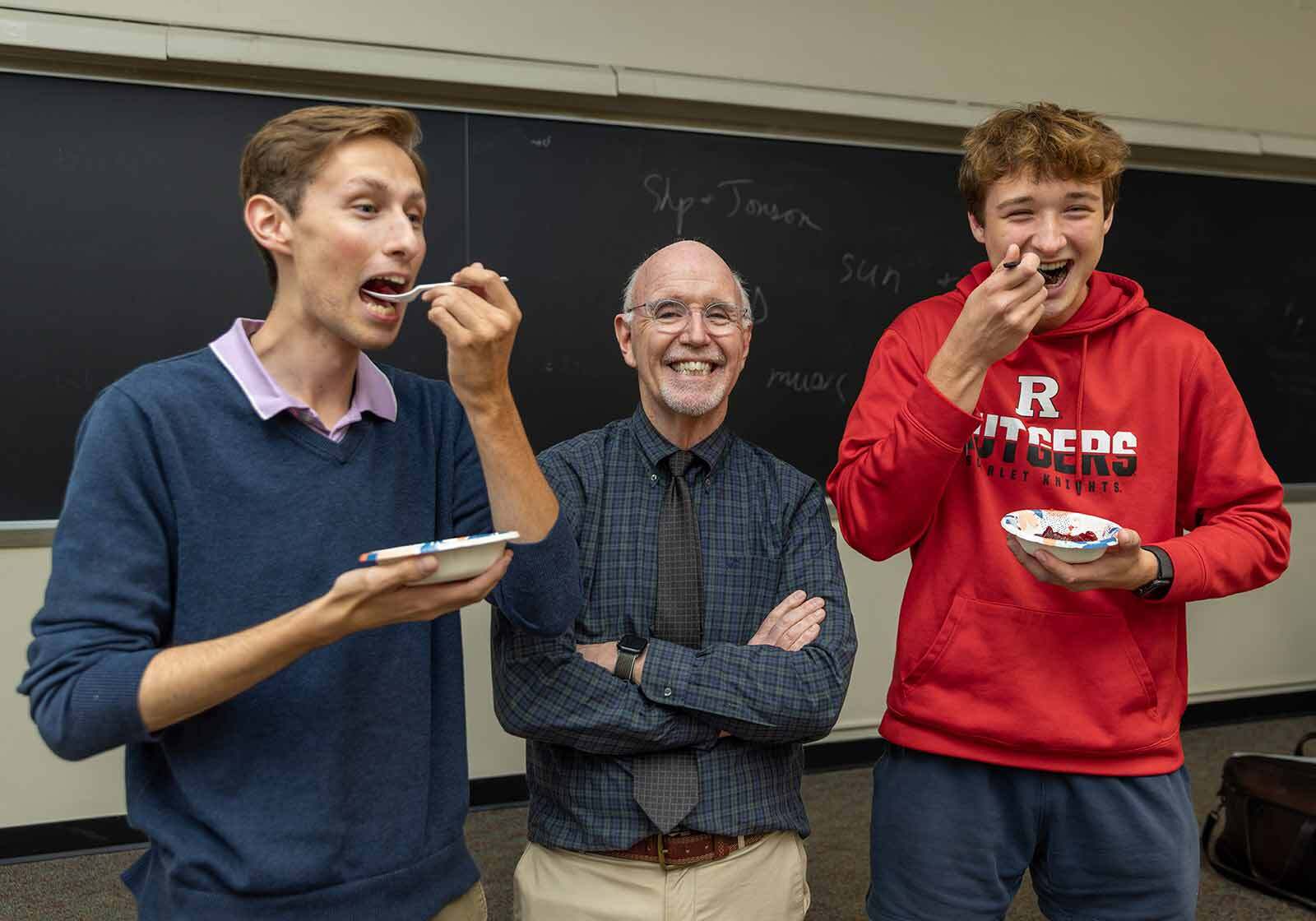 In Mark Robson’s Science Class, Hands-on Learning Brings Students into the Heart of Nature